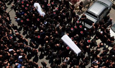 तनाव के बीच इज़रायल ने लेबनान की राजधानी बेरूत पर बमबारी की है। इज़रायल ने बताया कि यह हमला उसके कब्ज़े वाले गोलान हाइट्स में बच्चों और कई नागरिकों की हत्या के लिए ज़िम्मेदार कमांडर को निशाना बनाकर किया गया। गौरतलब है कि गोलान हाइट्स में हिज़्बुल्लाह के कथित हमले में 12 लोगों की मौत हो गई थी।