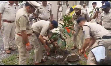 पांढुर्णा: आईजी ने किया निरीक्षण; अपराध और शिकायतों के शीघ्र निराकरण के दिए निर्देश